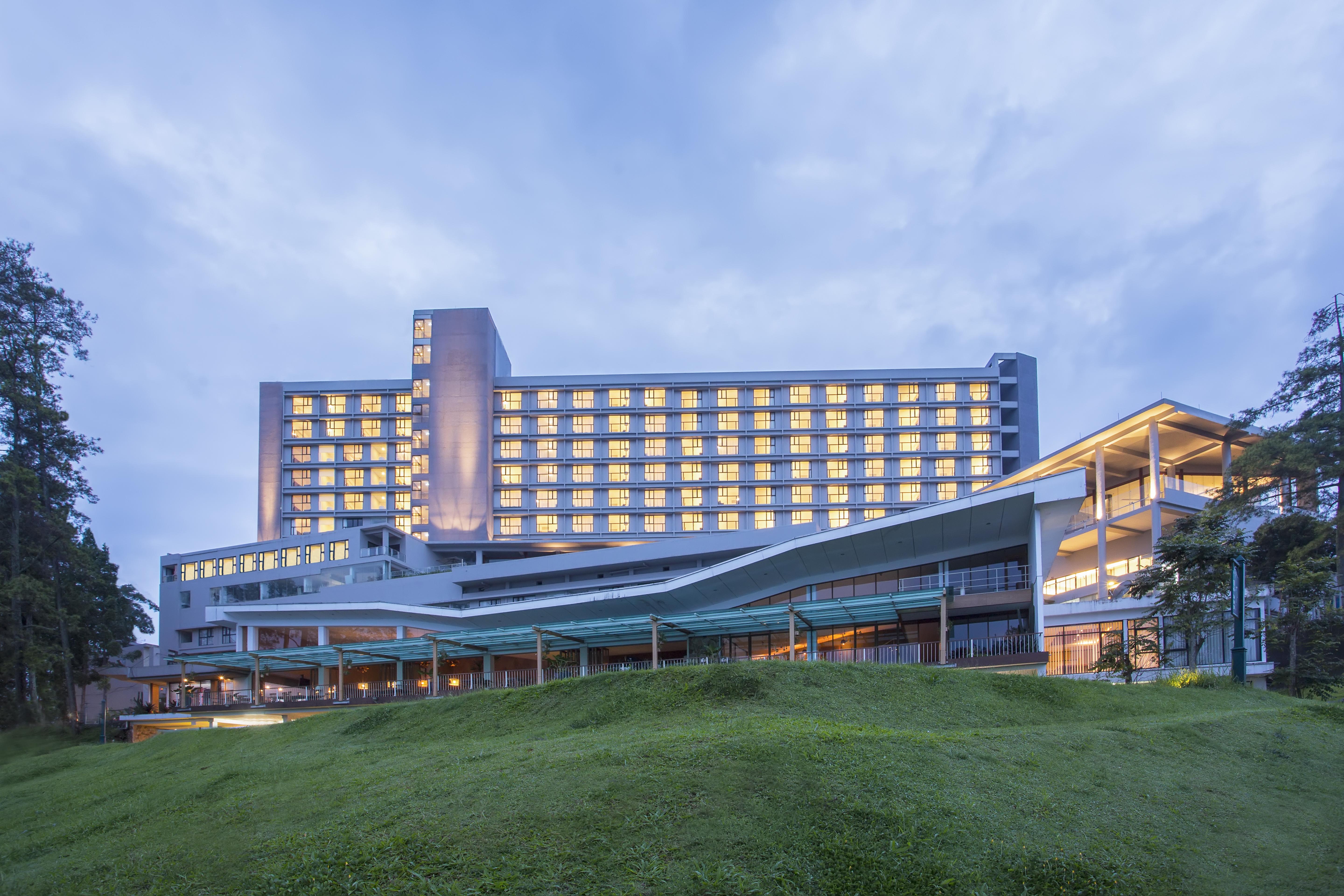 Swiss-Belresort Dago Heritage Бандунг Экстерьер фото